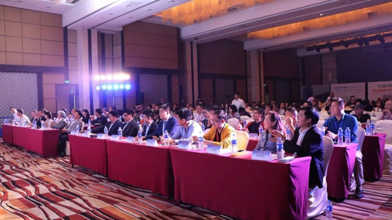 天格地暖實(shí)木地板亮相地暖萬(wàn)里行北京站